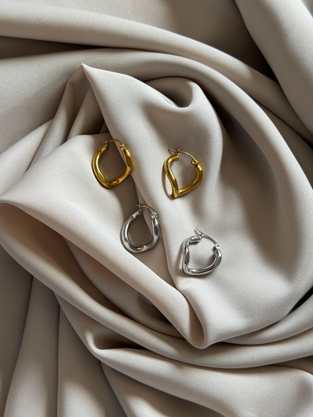Ara Earrings